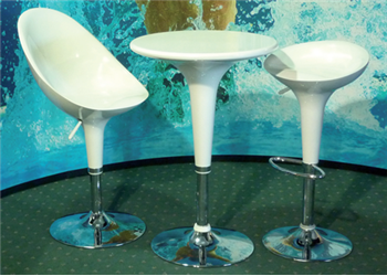 Rite Exhibition Table and Chairs